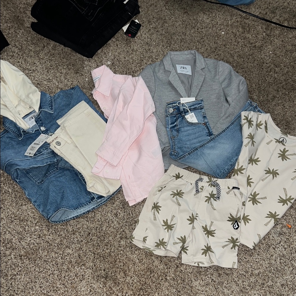 Lot of boys sz 4/5 clothing